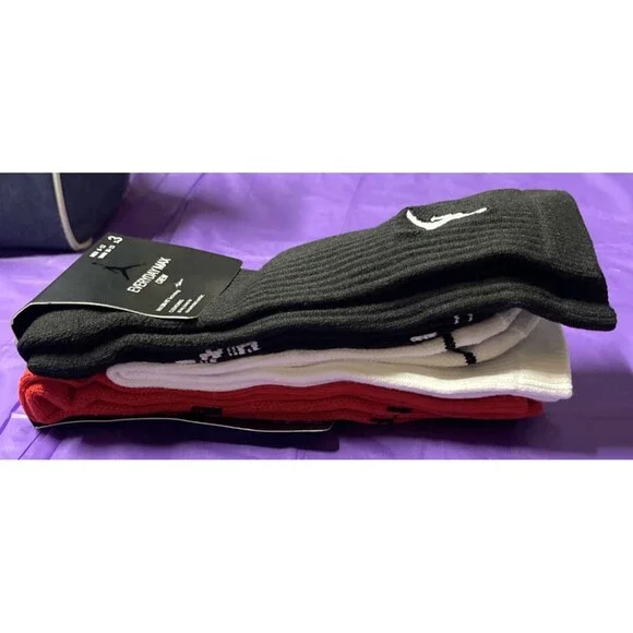 Nike Jordan 3-Pack Crew Socks Everyday Max Crew Size Large Red Black White NWT - Picture 7 of 7